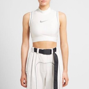 nike reflective crop top